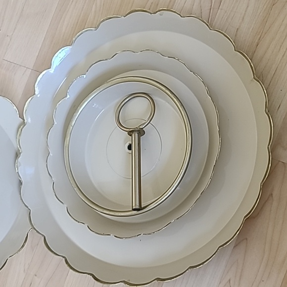 Metal Cake Stand with 3 Trays Fruit Plate for Coffee Table Cupcakes Stand Cream - Picture 8 of 9